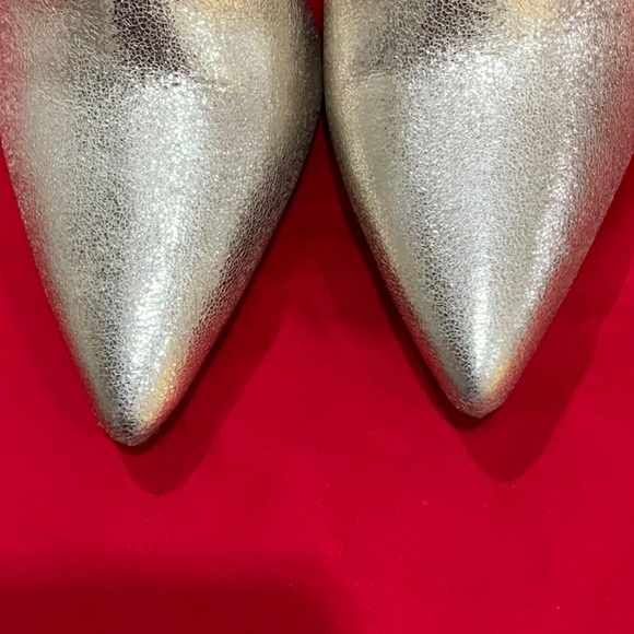 EUC Express Gold Metallic Ankle Boots - Size 7 - Picture 11 of 13